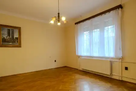 Kiadó téglalakás, Budapest, XIV. kerület 3 szoba 78 m² 200 E Ft/hó